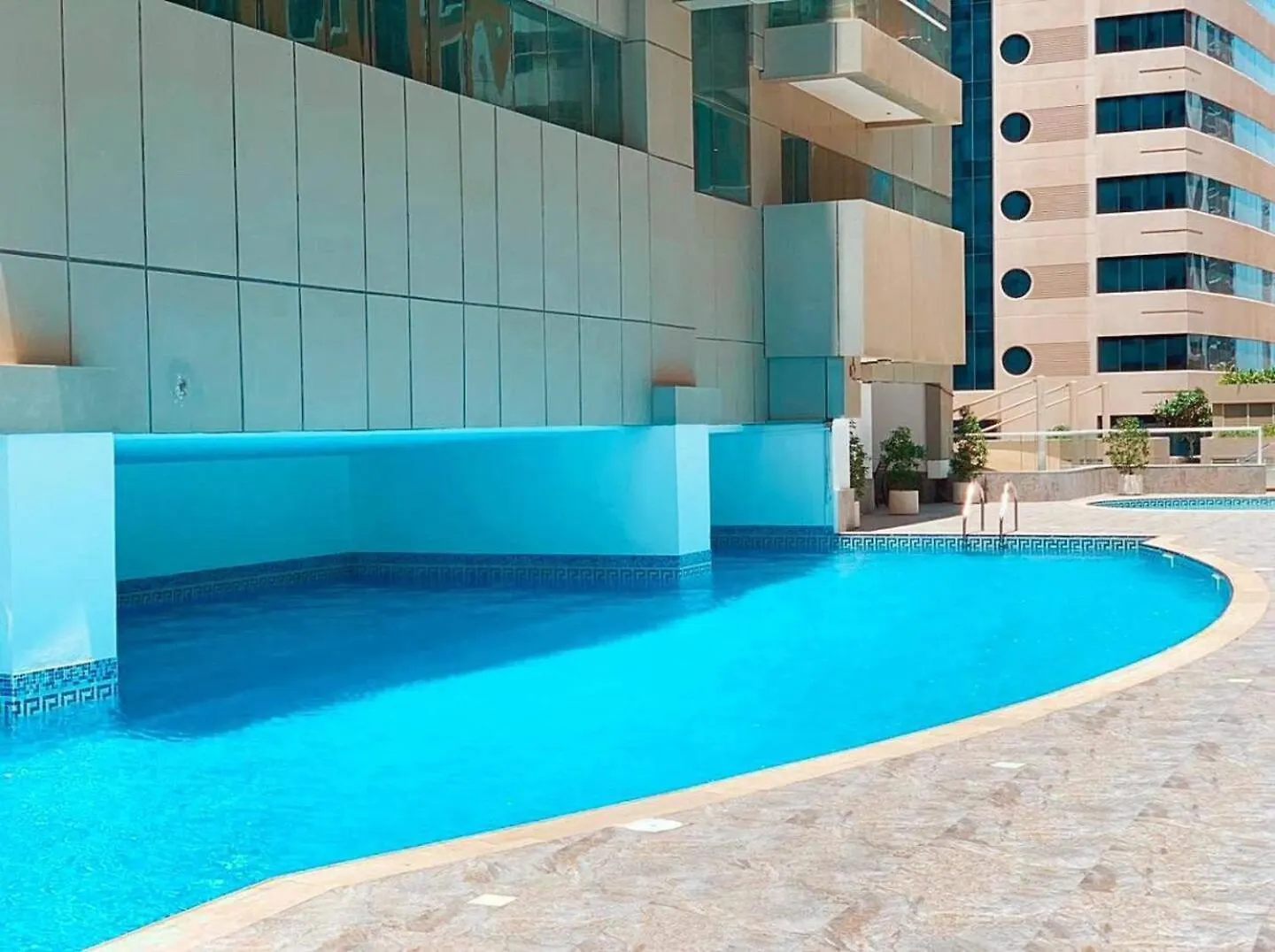 Unique, Elegant Top Floor Apartment With Sea View Dubai